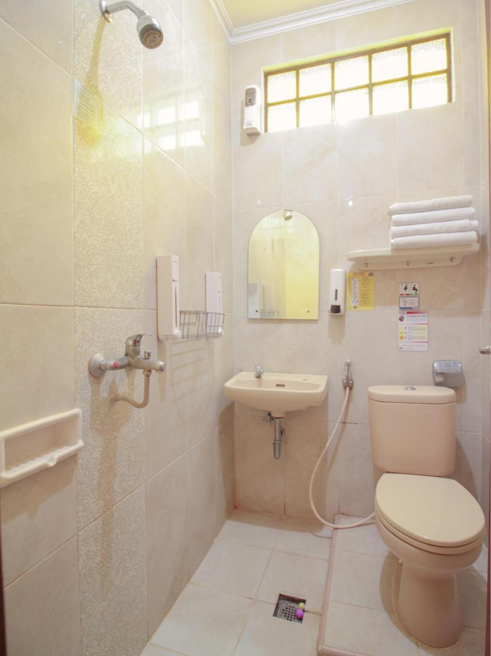 Vaccinated Staff - Oyo 352 Homestay Sabang 万隆 外观 照片